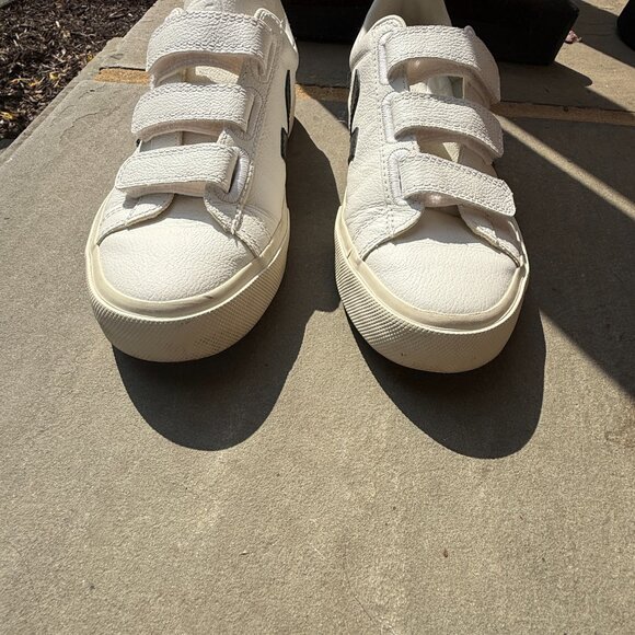 EUC Veja ChromeFree Recife Velcro Sneakers Size 7 - Picture 5 of 8